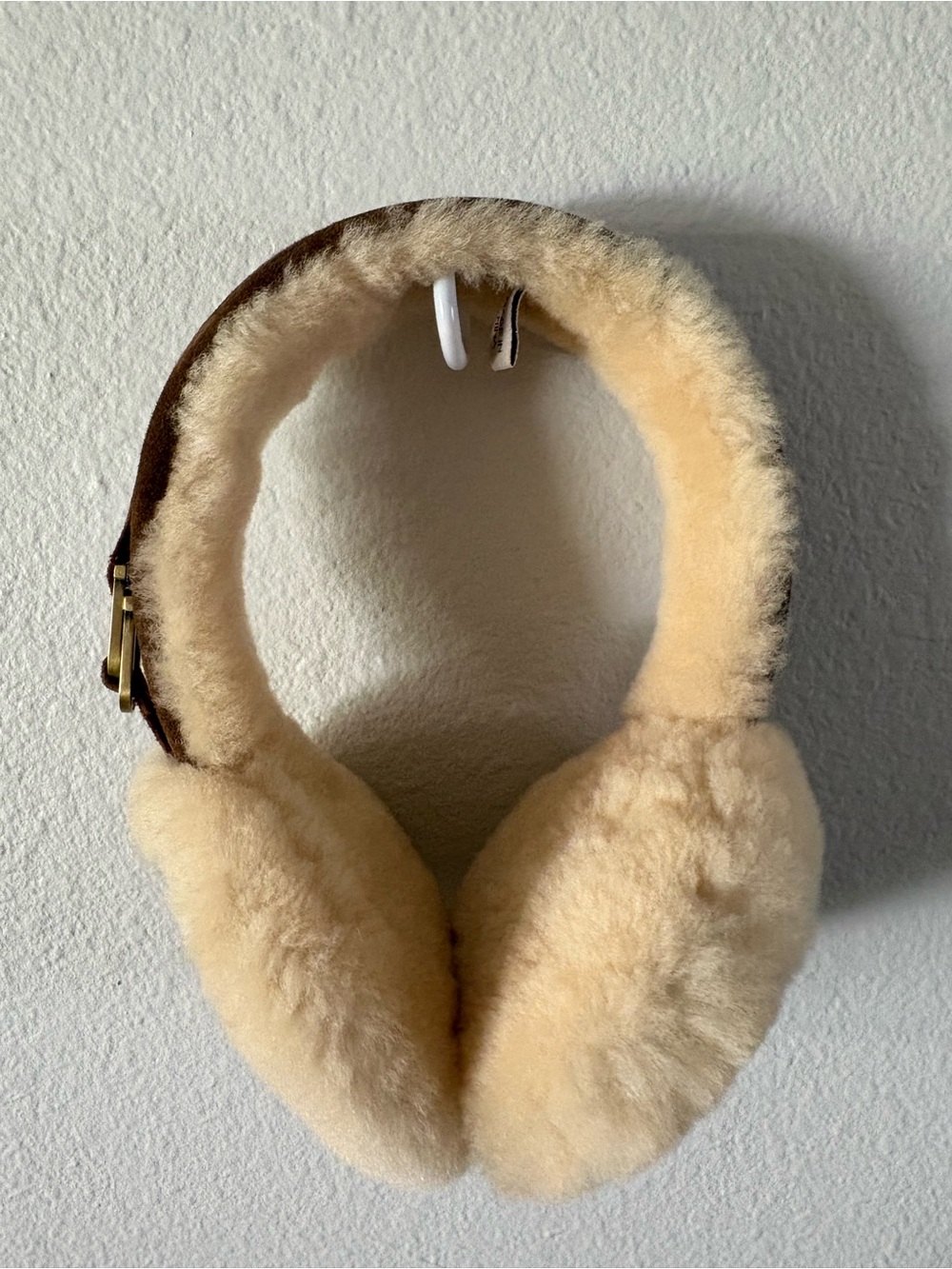 UGG Australia Womens Shearling Sheepskin Earmuffs Chestnut Tan Beige